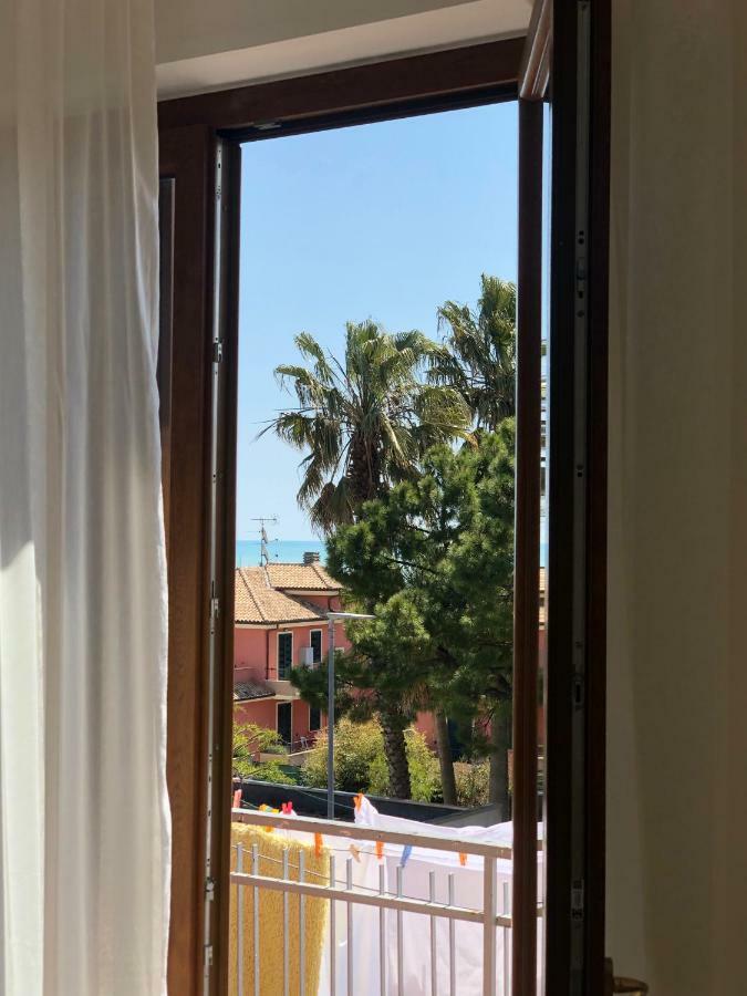 Appartamento in casa indipendente a 2 km dal mare. Porto SantʼElpidio Esterno foto